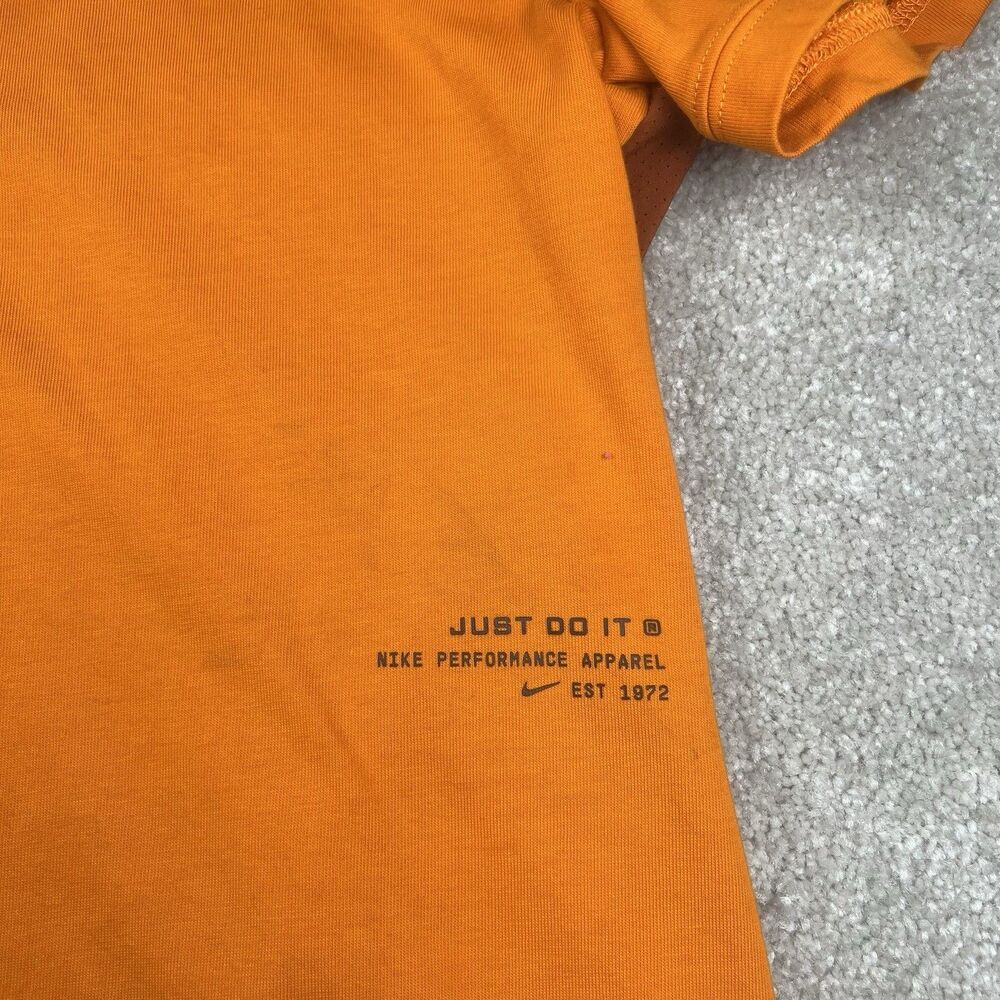 Mens Size Large Nike Dri-Fit Performance Active Wear Breathable Orange Tee Shirt - Picture 4 of 8
